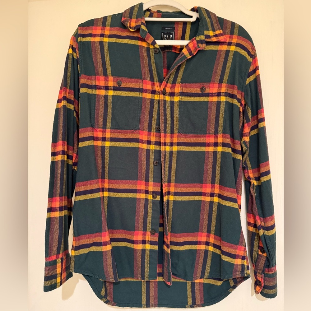 GAP Plaid Button-Up Shirt